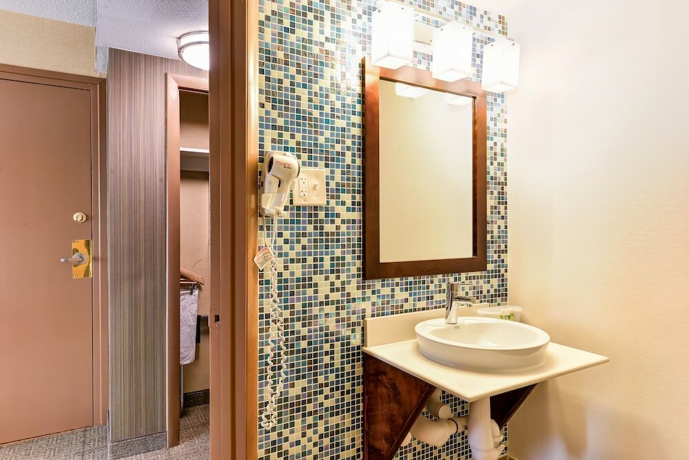 Фото Holiday Inn Express Washington Dc N-Silver Spring, an Ihg Hotel