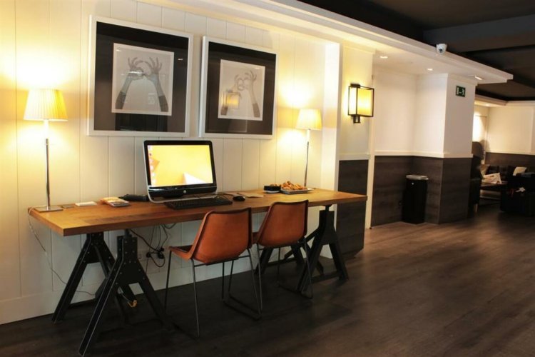 Фото Hotel Paral·lel