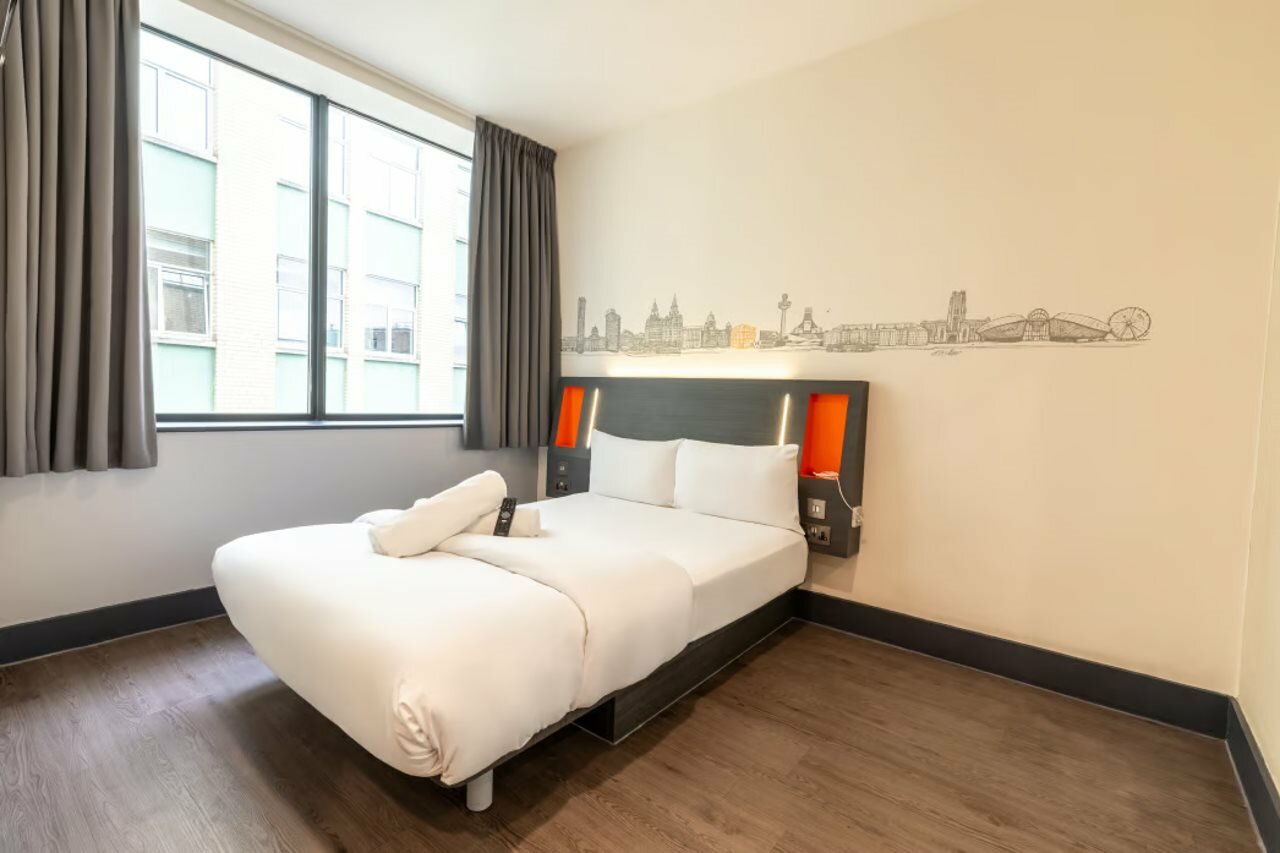 Фото EasyHotel Liverpool City Centre