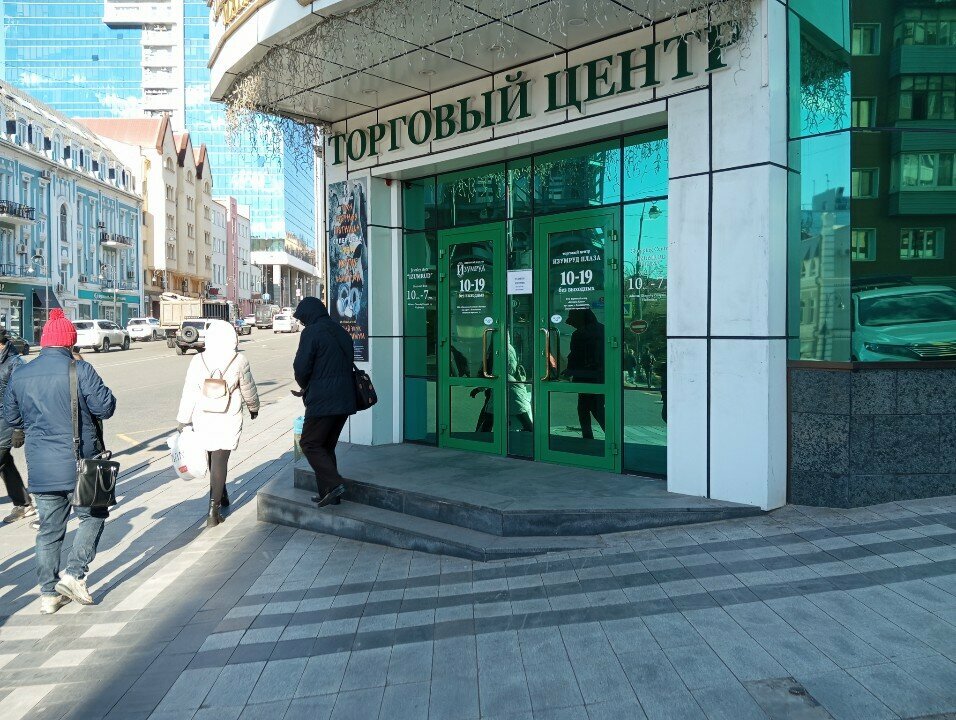 Clothing store Tonkikh Room, Vladivostok, photo