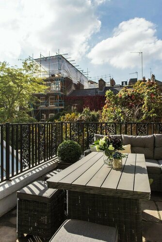 Апартаменты Ovington Gardens by Onefinestay в Лондоне