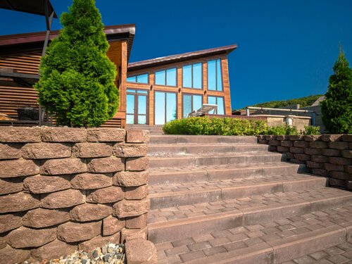 Иное жильё Барни в Майкопе