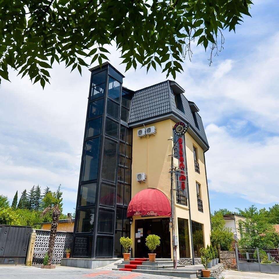 Фото отеля 2