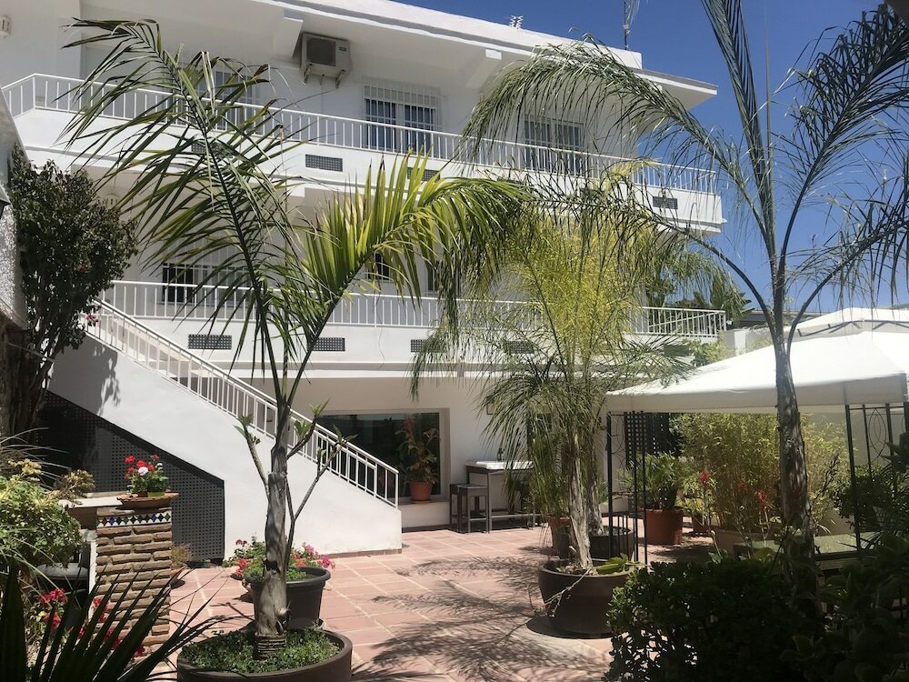 Фото Apartamentos Turisticos La Mundial