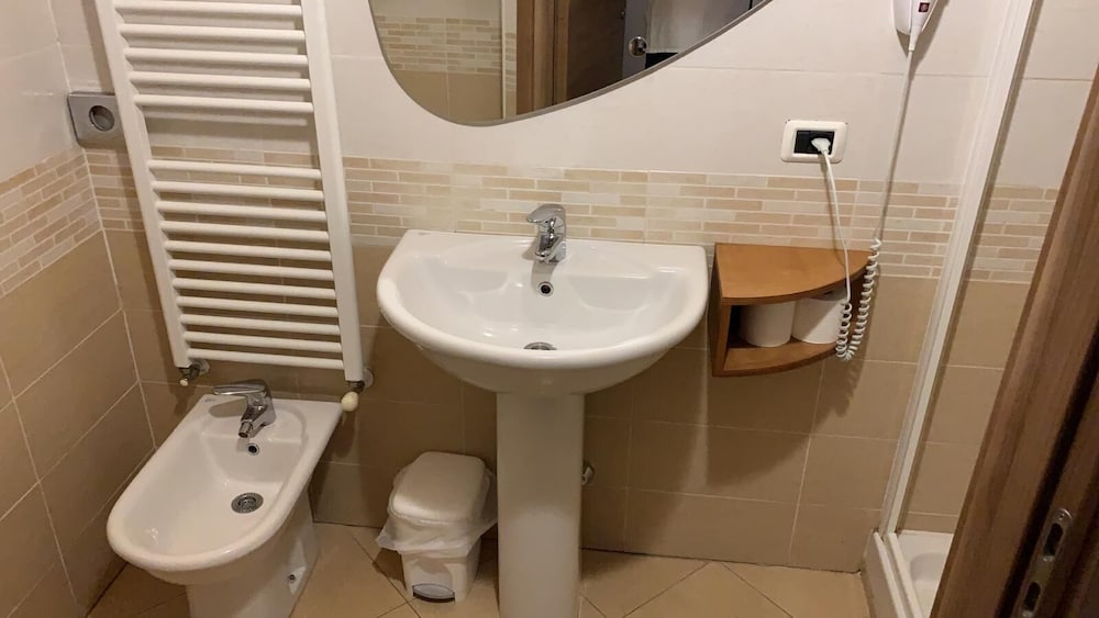 Фото Borghetto Airport - Hospital