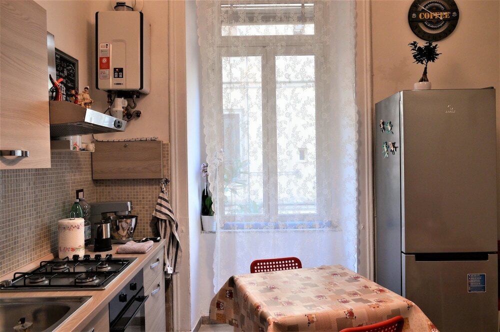 Фото Napoli Station B&b