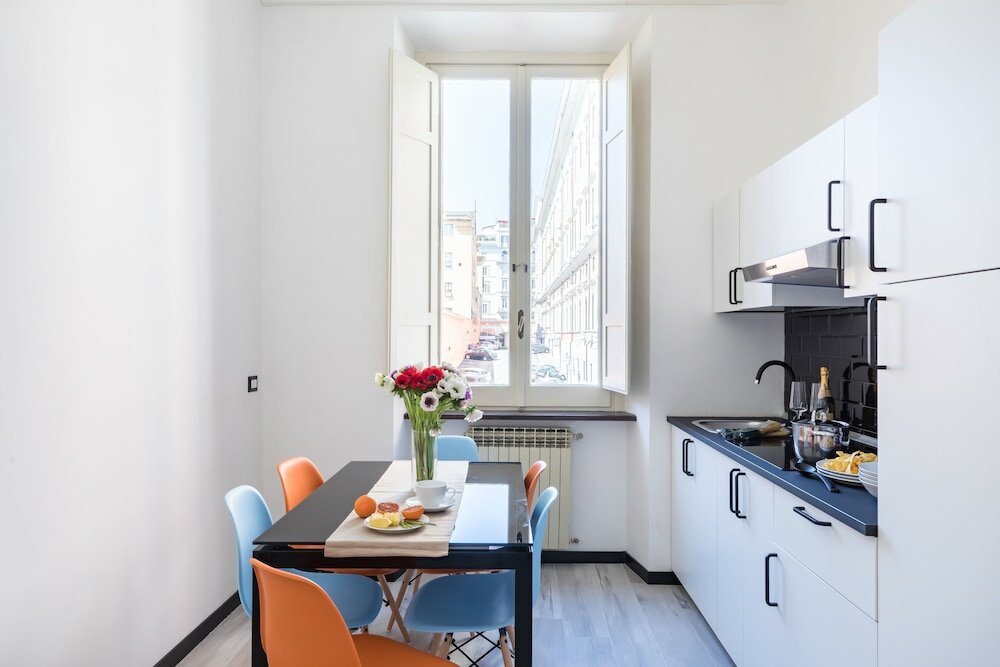 Фото A World Aparts - 32 Modena