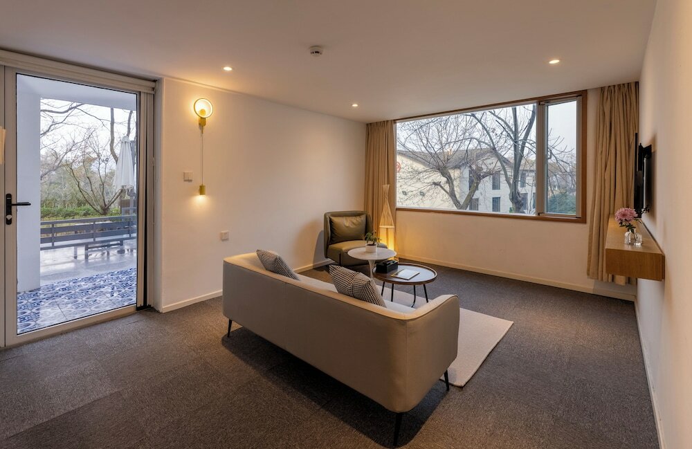 Фото Aventree Hotel