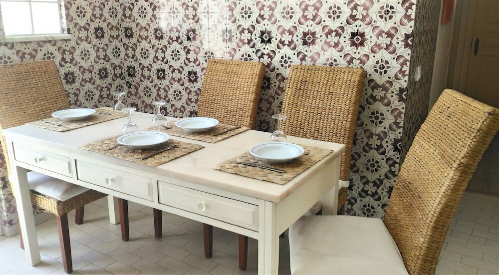 Фото Suites Inn Lagos