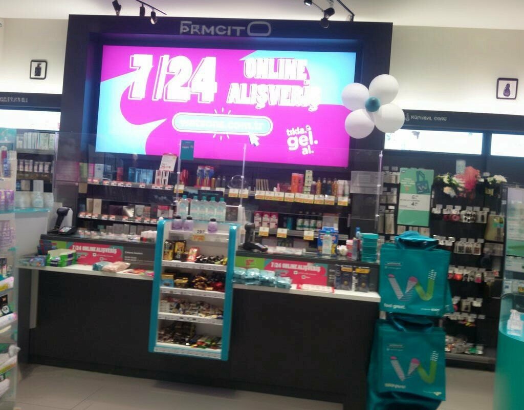 Perfume and cosmetics shop Watsons, Isparta, photo