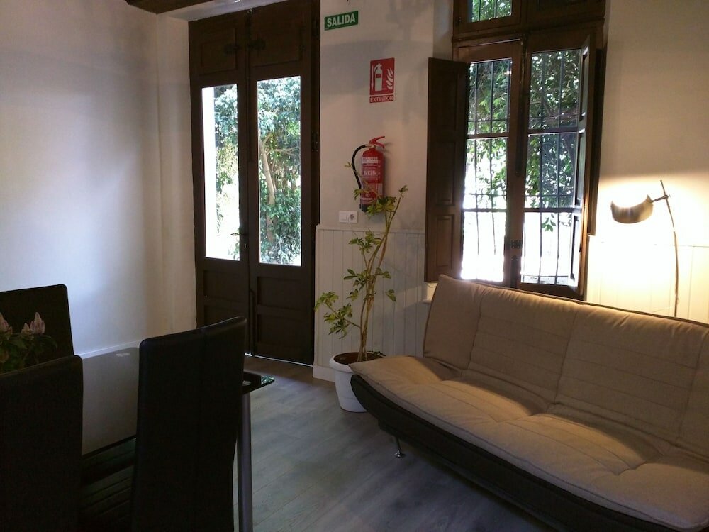 Фото Nwt Paradise Urban Hostel