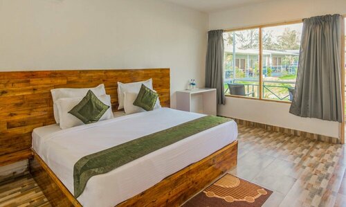 Гостиница Treebo Trend Lands End Beach Resort в Морджиме
