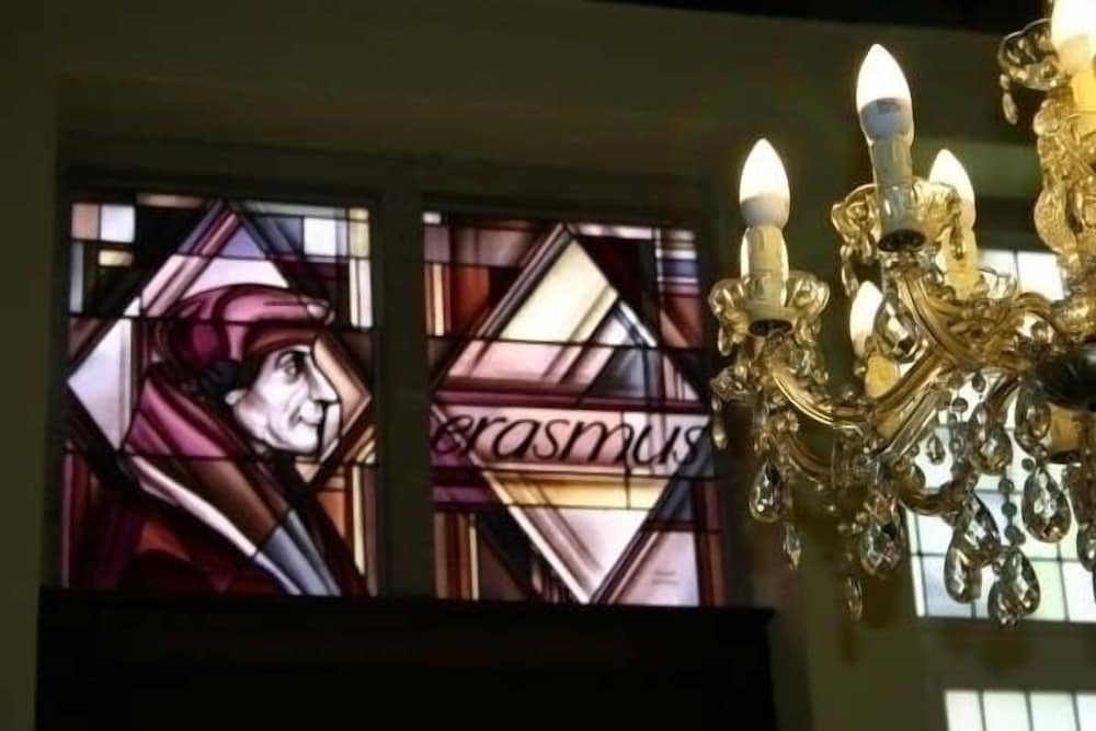 Фото Erasmus Hotel