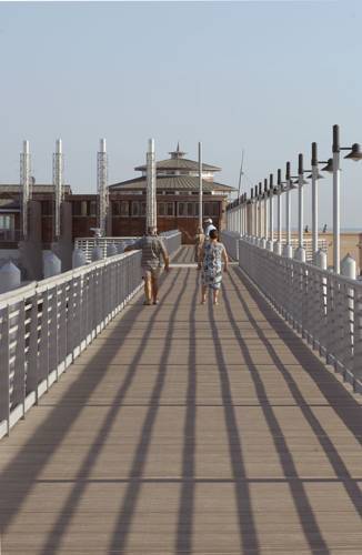 Фото Hotel St. Gregory Park