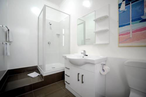 Фото Kiwi International Hotel