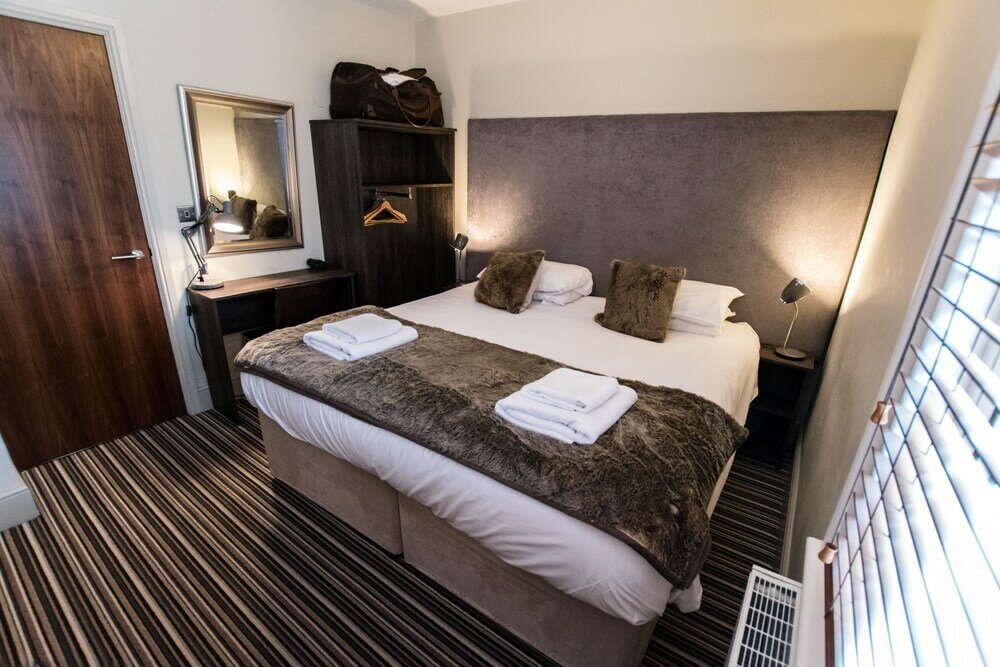 Фото 50 Bootham Crescent