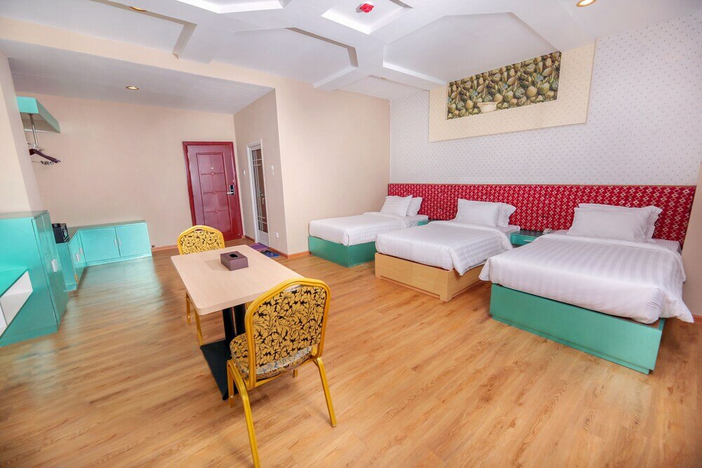 Фото H Plus Hotel Yangon