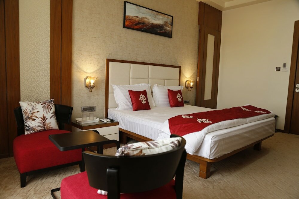 Фото Hotel Jannat Celebration