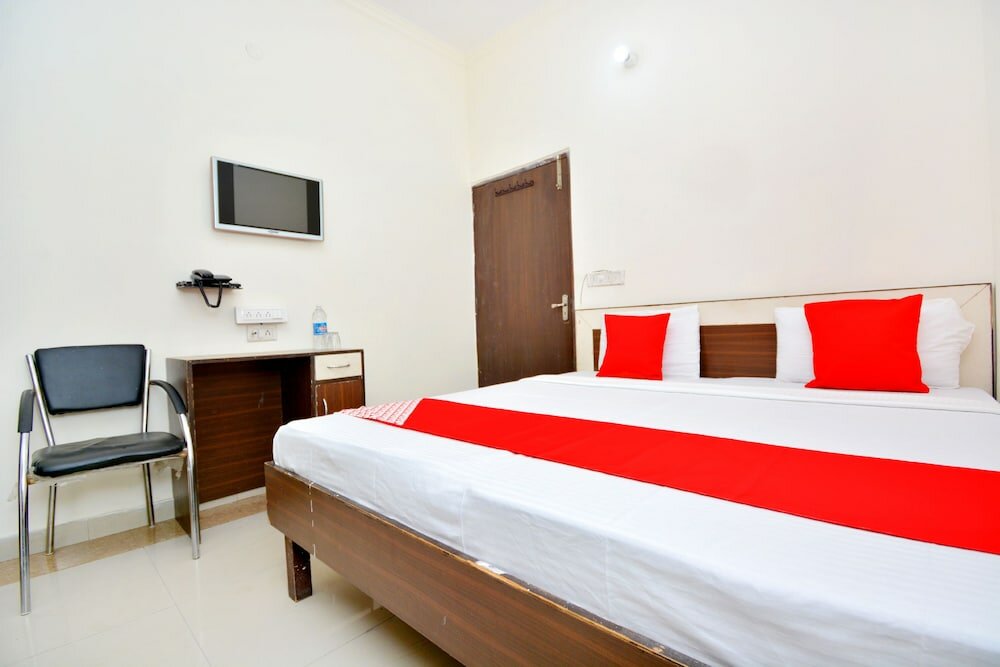 Фото Oyo 39597 Prince Paradise