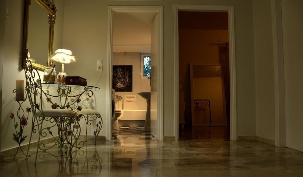 Фото Ammos Luxury Suites