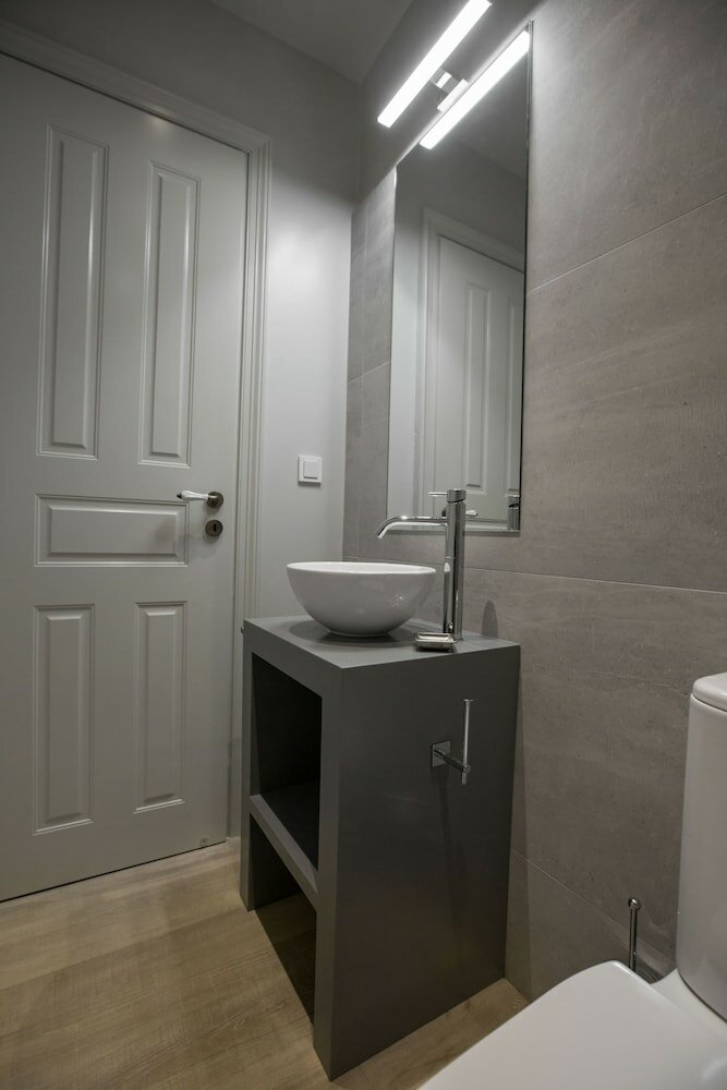 Фото Sophisticated Apartment in Syntagma by Ghh