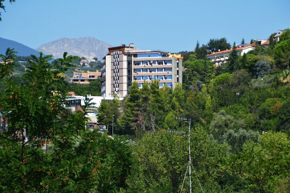 Фото отеля 3