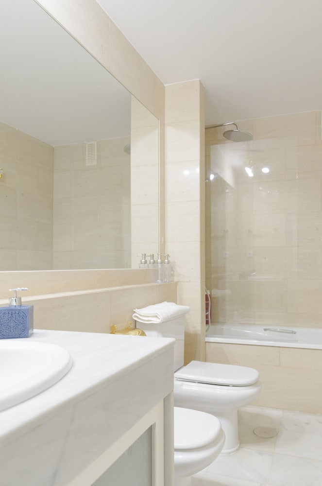 Фото Espectacular Duplex Altos de Santa Ana