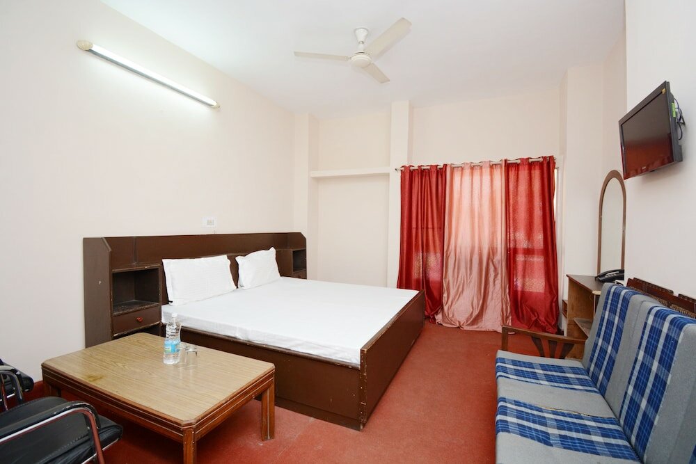 Фото Oyo 37159 Hotel Tanveer