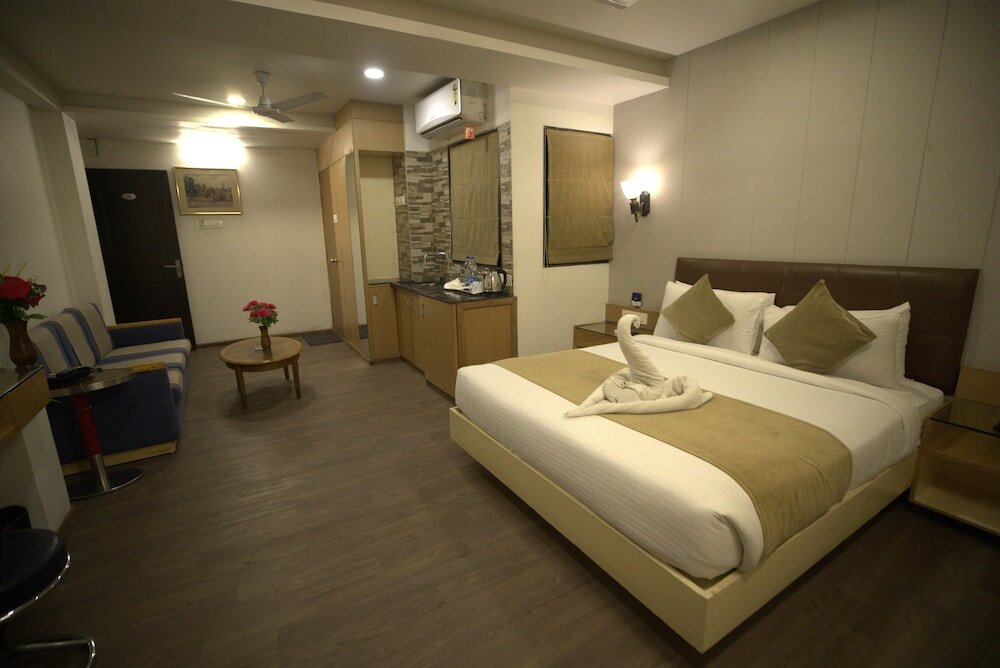 Фото Hotel The Excellency