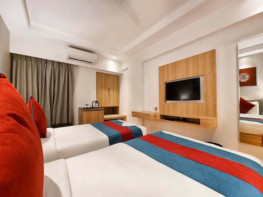 Фото Hotel Express Inn