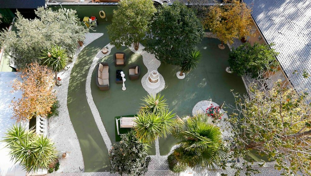 Фото отеля 4