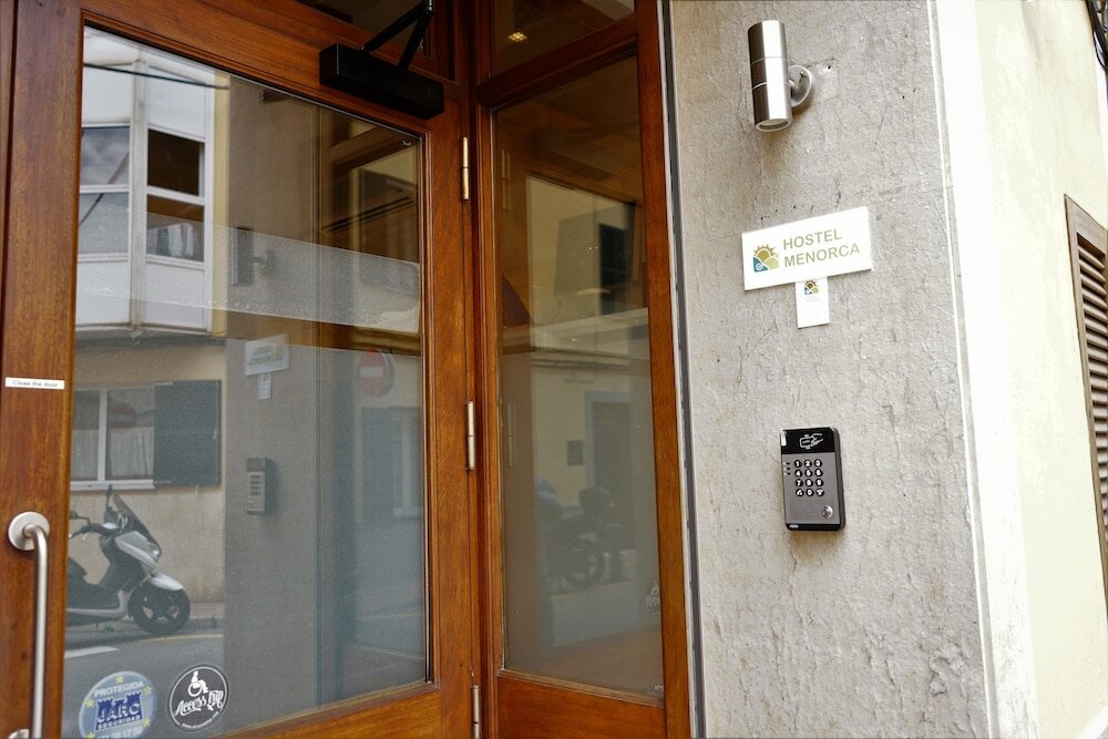 Фото Hostel Menorca - Albergue Juvenil