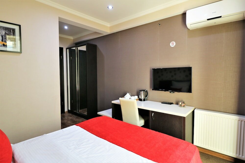 Фото East Gate Boutique Hotel