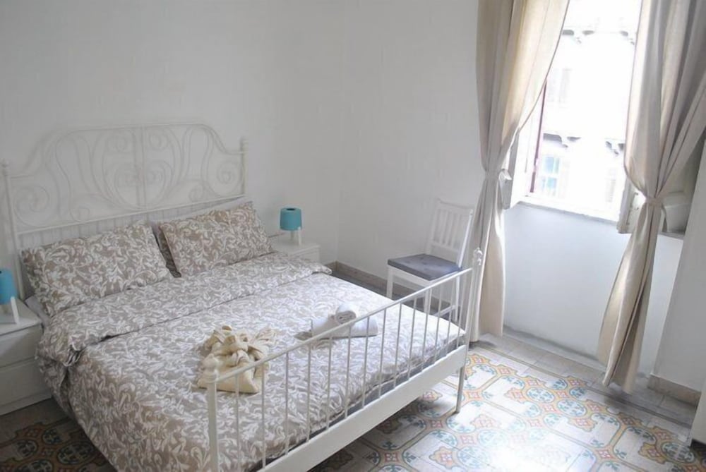 Фото Sunrise Hostel & Rooms