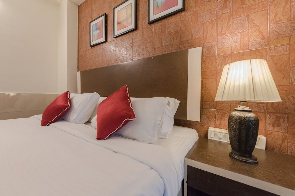 Фото Hotel Roopa