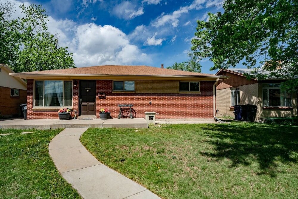 Фото Casa de Henrichs & The Den Spacious Backyard