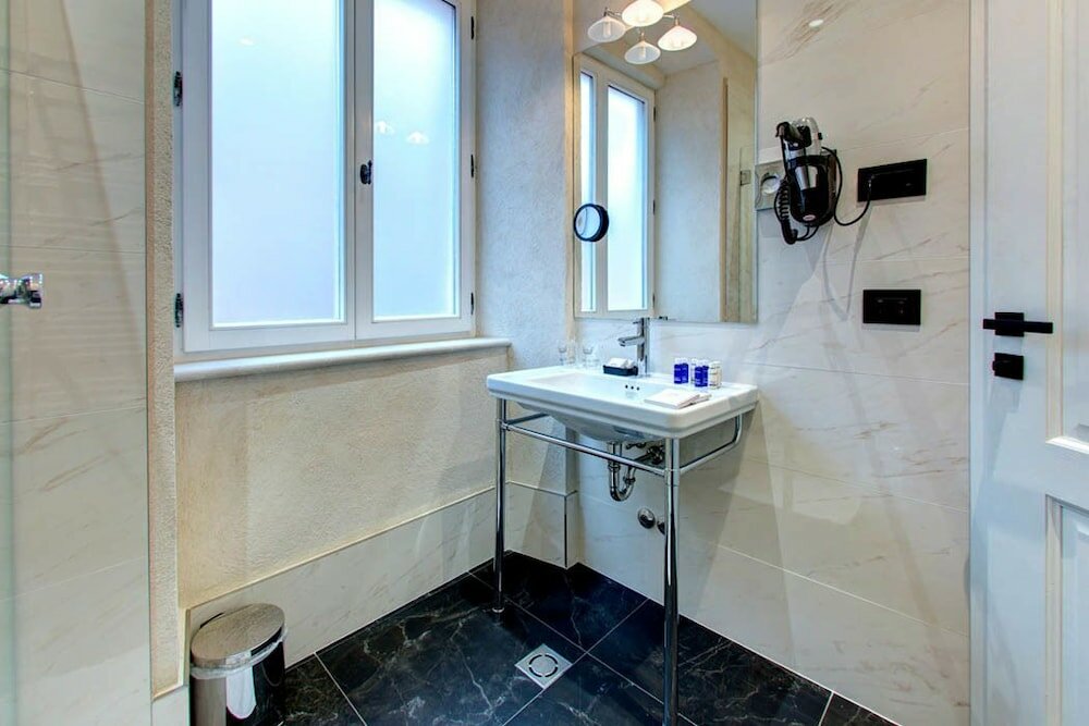 Фото Guesthouse Forty Four