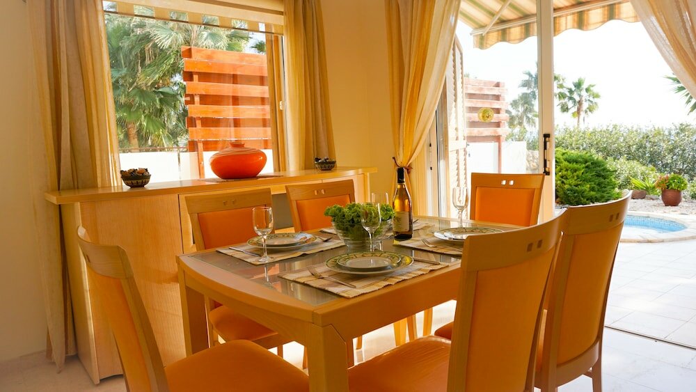 Фото Beachfront Azura Sunrise