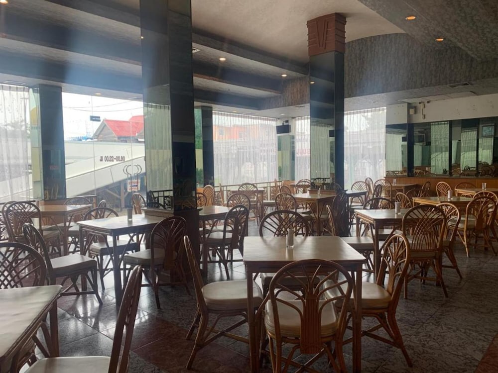 Фото Golden Grand Hotel