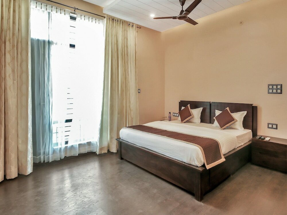 Фото Oyo 9744 Helios Homestay