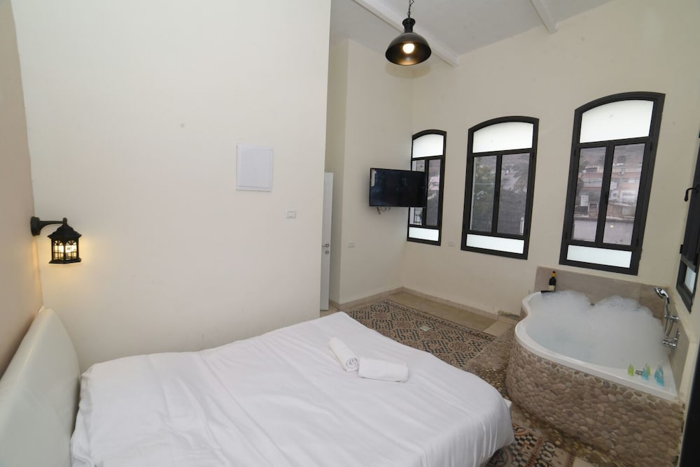 Фото Shirat Ha Agam