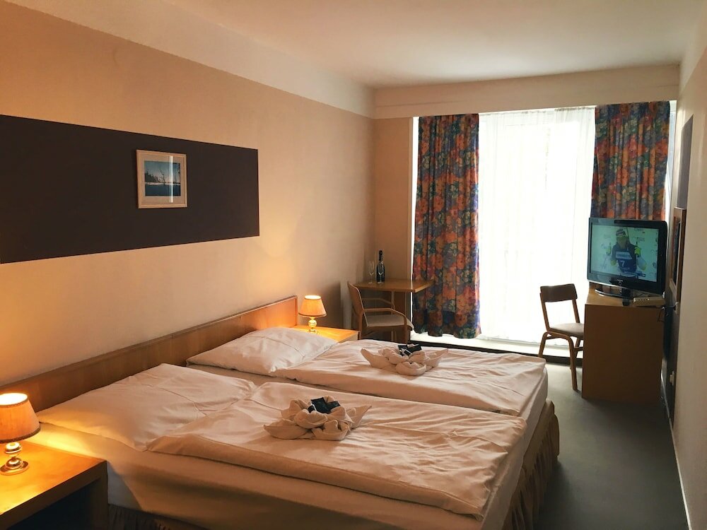 Фото отеля 2