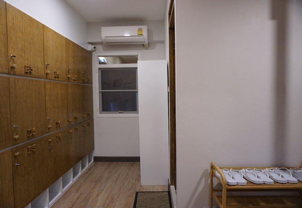 Фото Mariya Lady Hostel At Suvarnabhumi Airport - Female Only