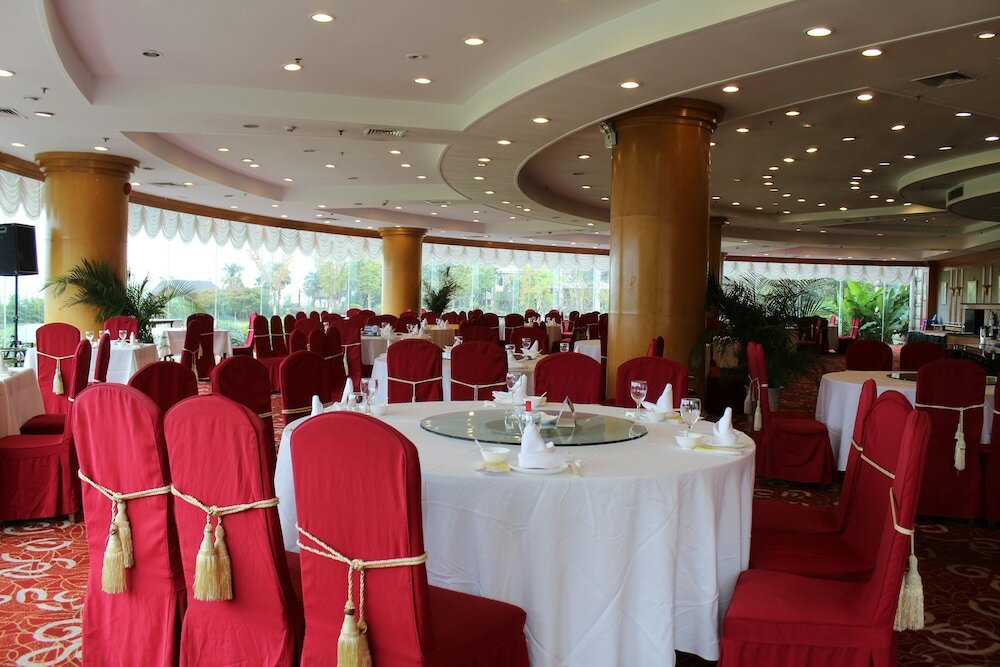 Фото Wuxi Lakeview Park Resort