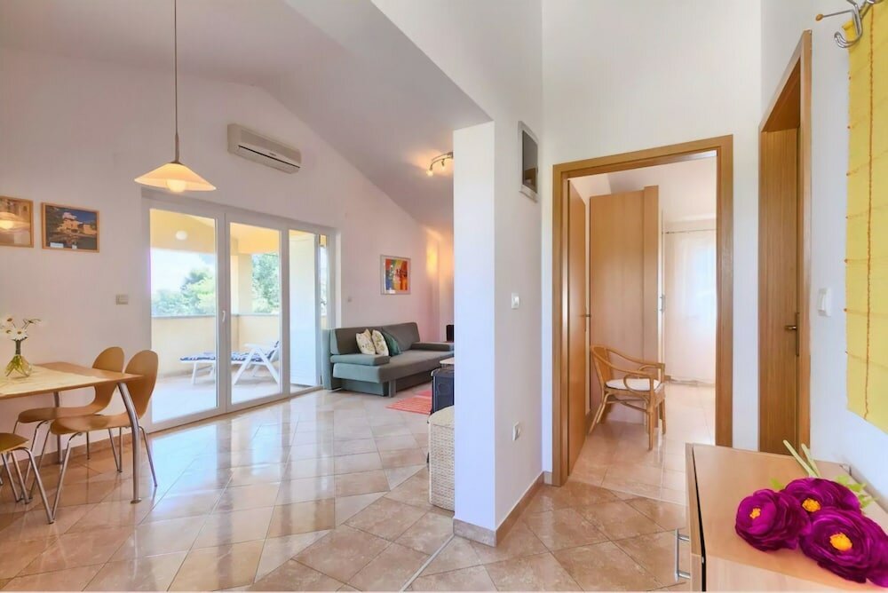 Фото Franulovic Apartments