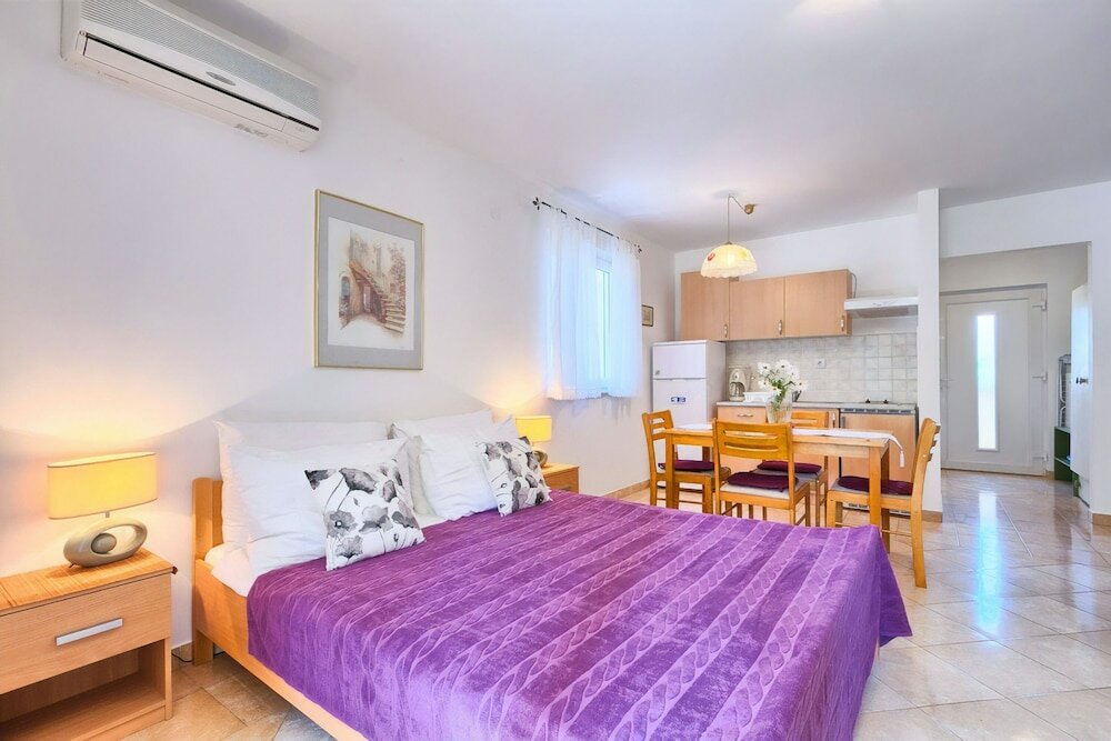 Фото Franulovic Apartments