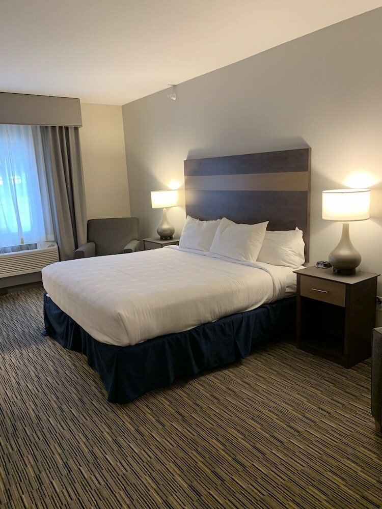 Фото GrandStay Hotel & Suites Spicer