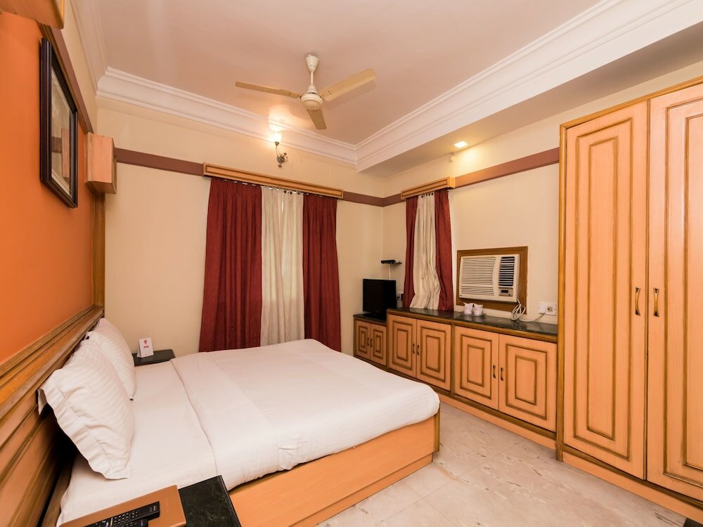 Фото Oyo 9182 Kings Crown Hotel