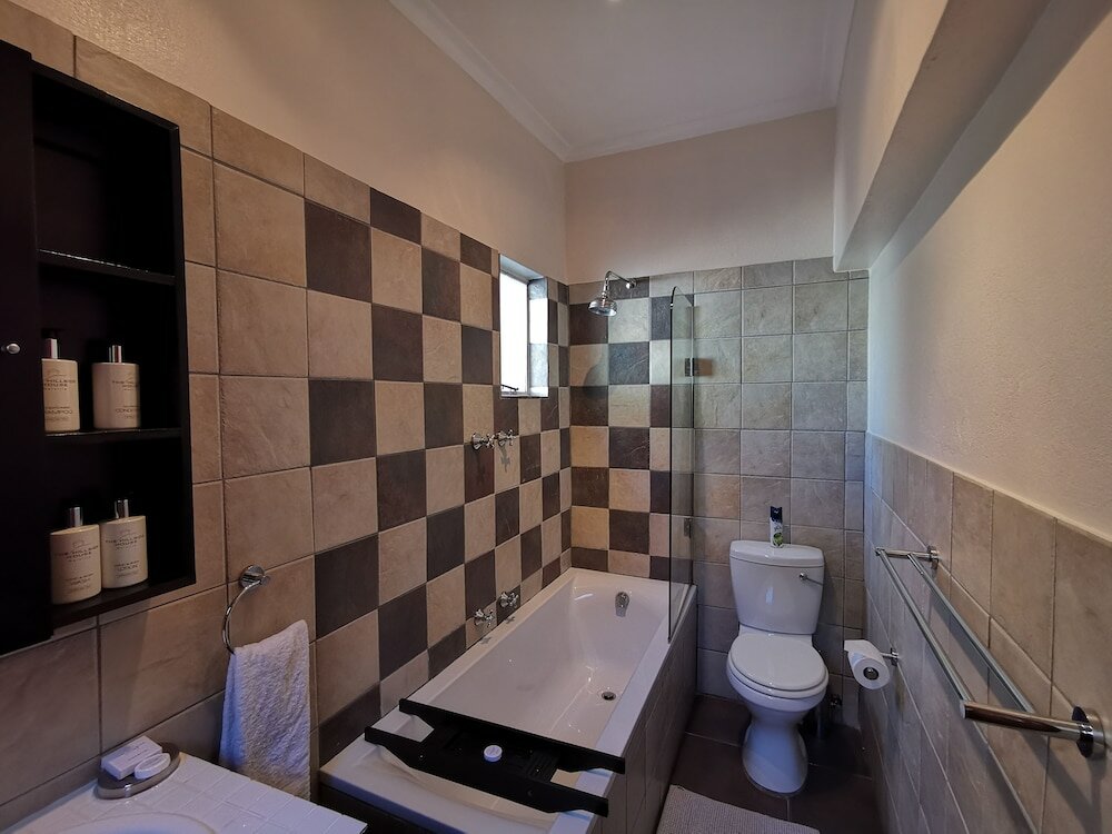 Фото The Hillside House