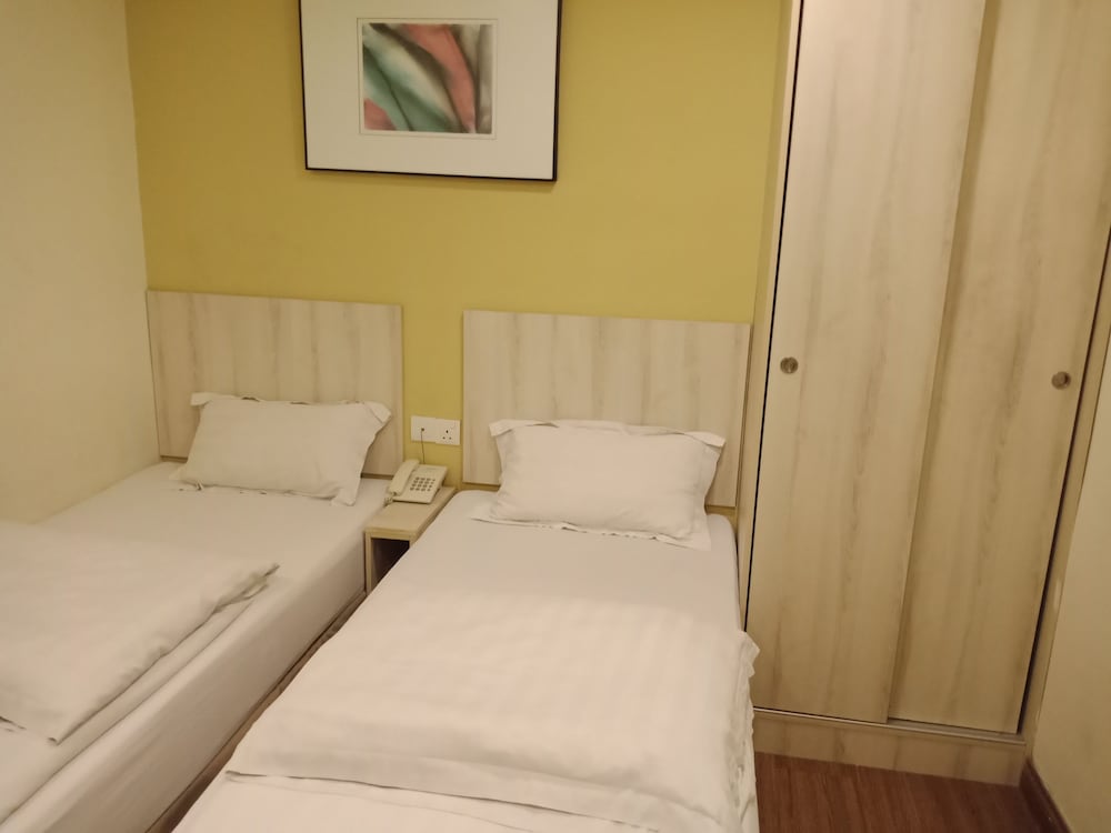 Фото Home Inn 1 Taman Segar